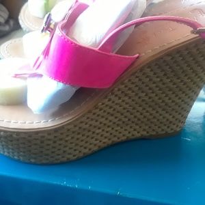 Pink wedge 8.5